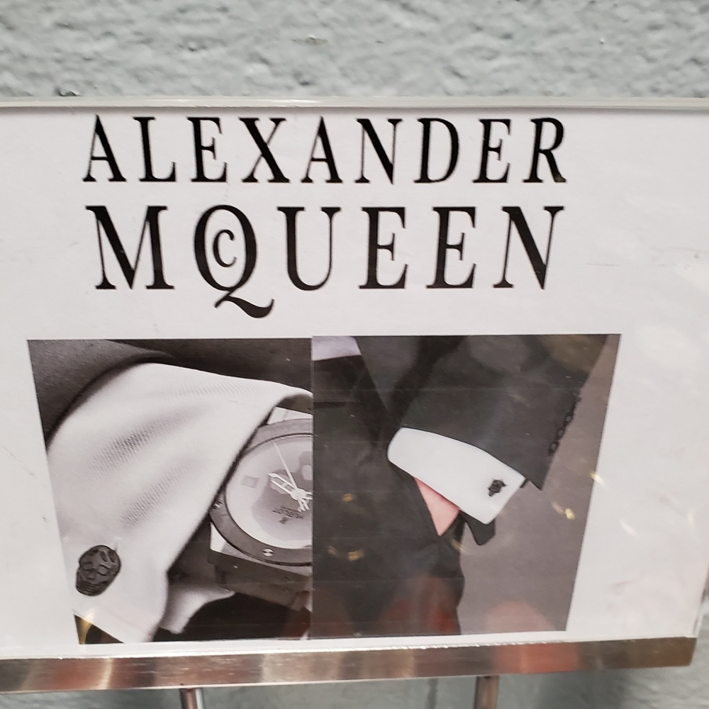 ALEXANDER MCQUEEN keychain - Picture 6 of 6